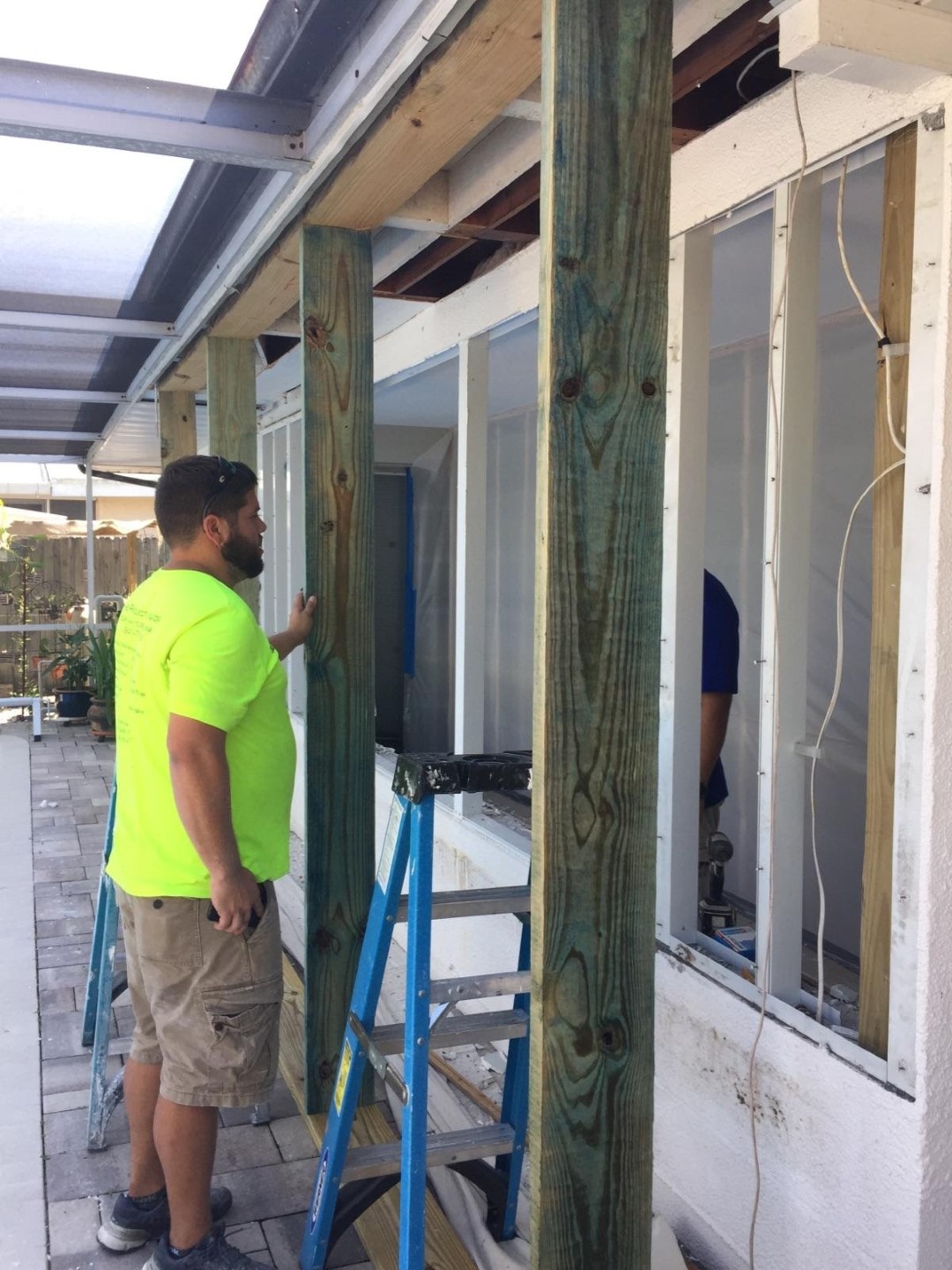 Hurricane windows